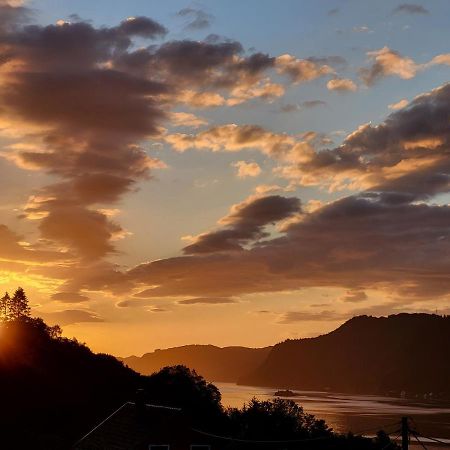 Nydelig Beliggenhet, Fjord Utsikt - Elegant Rom Hotel Bergen Buitenkant foto
